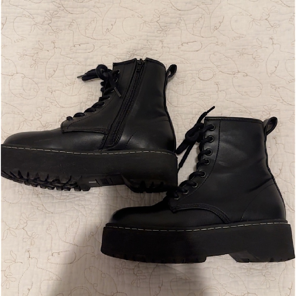 Bettyy Black Womans Booties